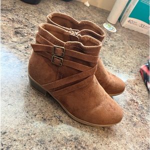 Like new toddler boots